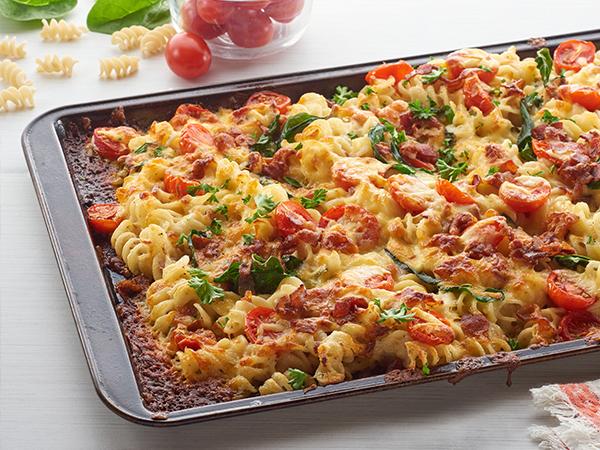 https://www.miocoalition.com/wp-content/uploads/2021/09/MIO-recipes-template-sheet-pan-pasta-with-spinach-tomato-and-bacon-600x450-1.jpg